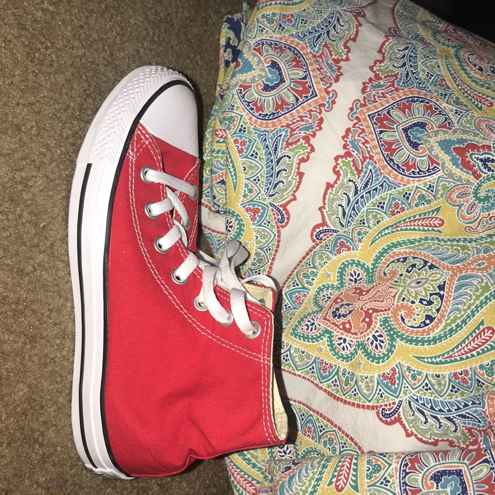 Red Women’s converse